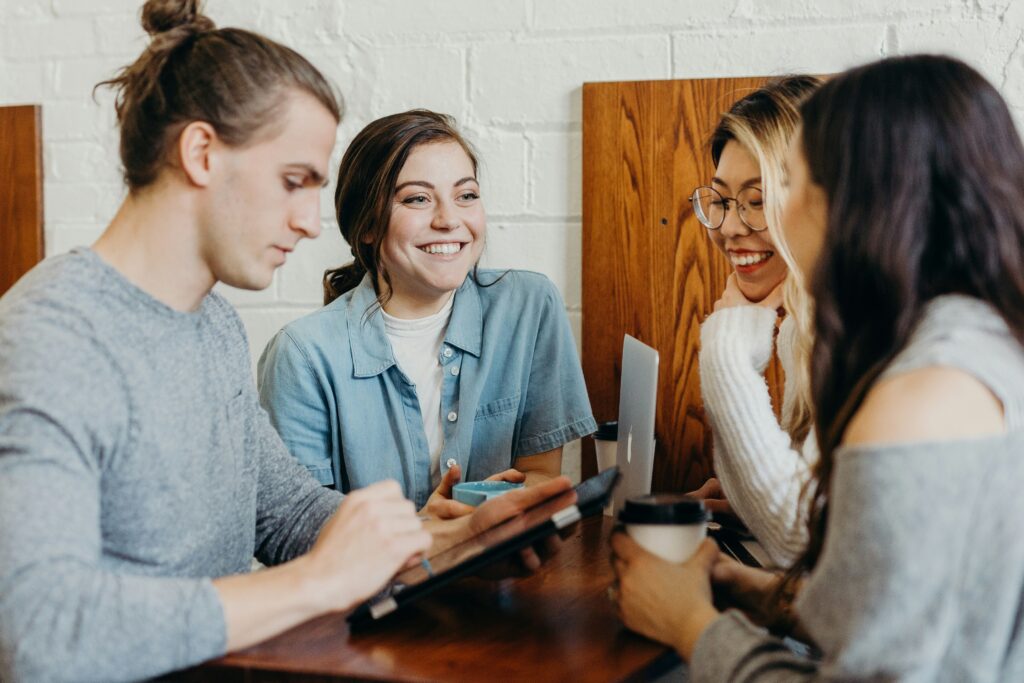 socialiser au travail